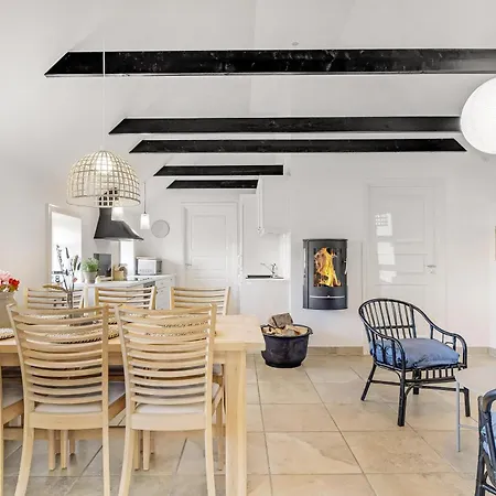 Fantastisk Renoveret Kvalitetshus Med Stråtag Sj214 * Harboør