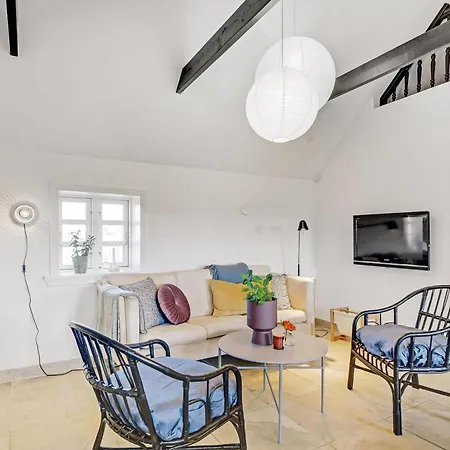Fantastisk Renoveret Kvalitetshus Med Stratag Sj214 Tatil Evi Harboør
